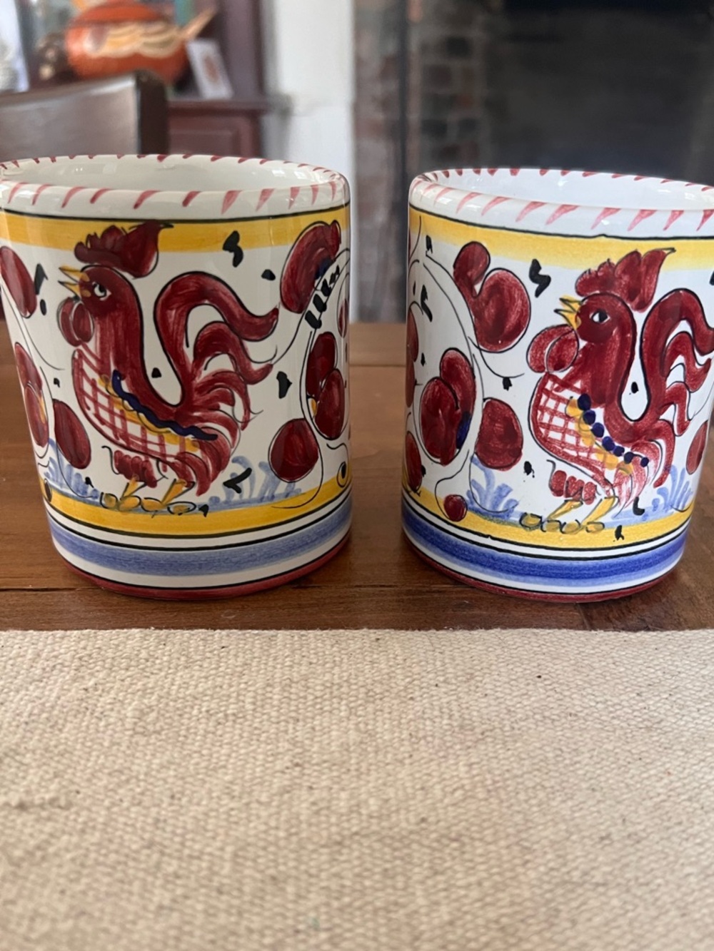 2 Deruta Pottery Mugs Hand Painted Italy Signed Roosters 10 oz